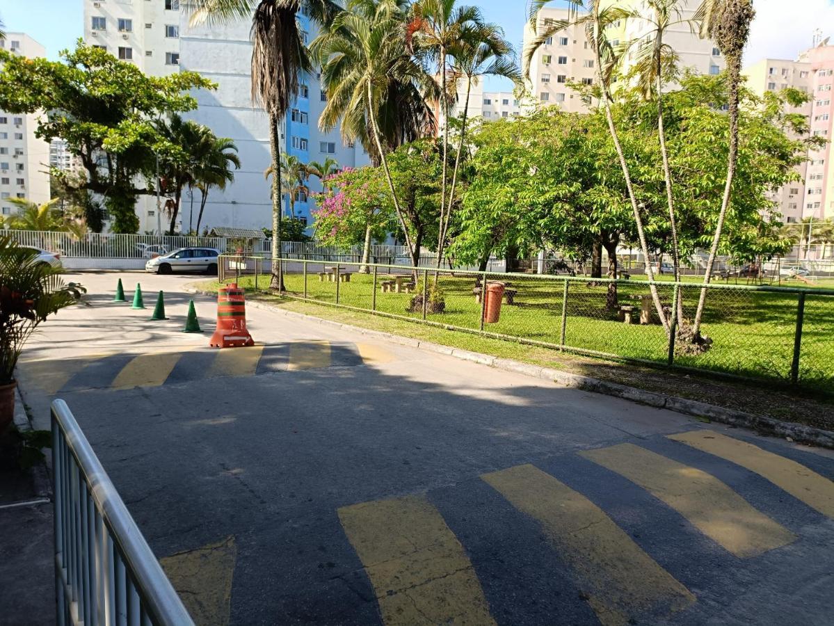 Quarto Em Apartamento Em Frente Ao Riocentro E Proximo A Jeunesse Arena E Vila Olimpica * Rio de Janeiro