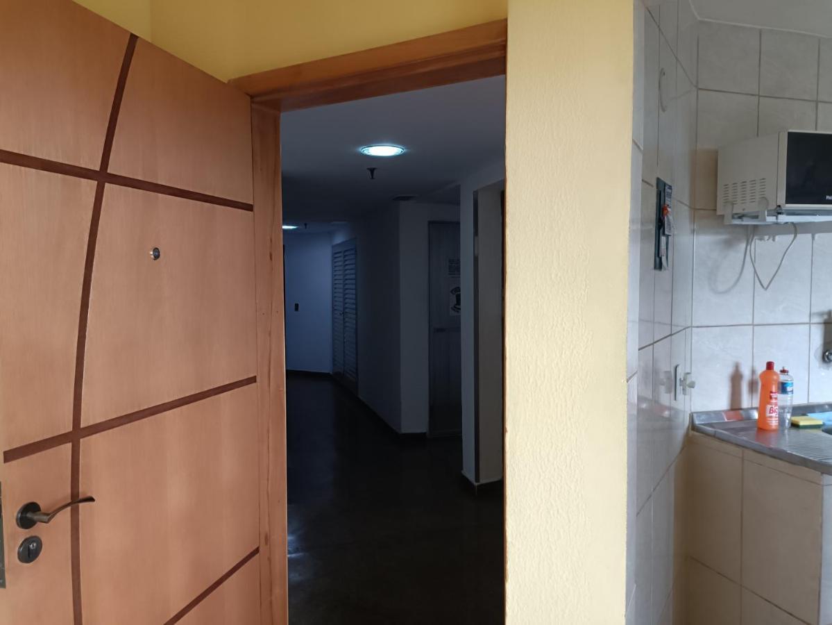 Quarto Em Apartamento Em Frente Ao Riocentro E Proximo A Jeunesse Arena E Vila Olimpica *